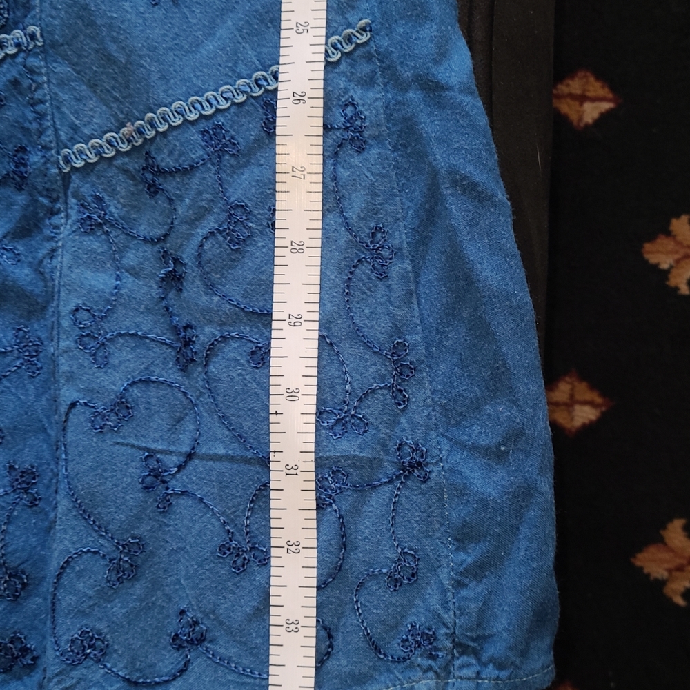 Dress - Picture 8 of 8